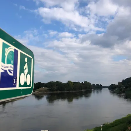 Lejlighed Spacieux Equipe A Proximite De La Loire *