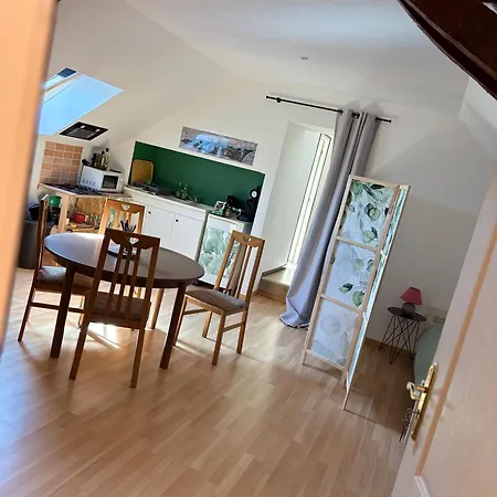 Spacieux équipé à Proximité De La Loire *