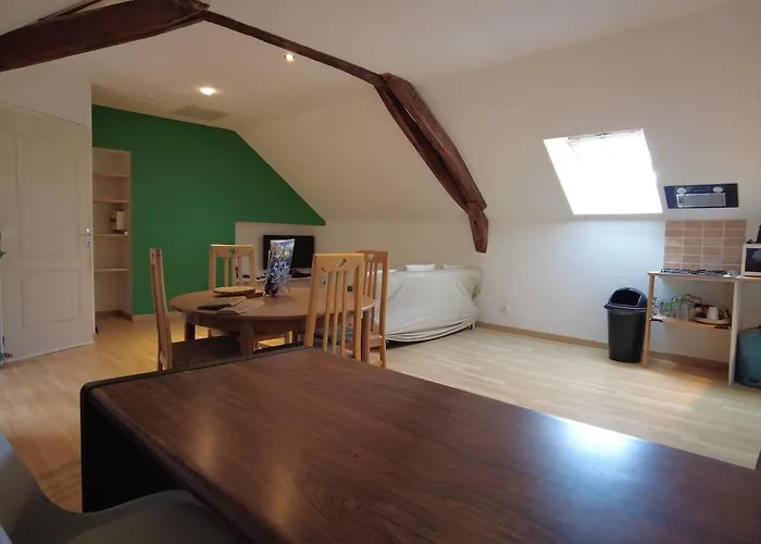 Appartement Spacieux Equipe A Proximite De La Loire