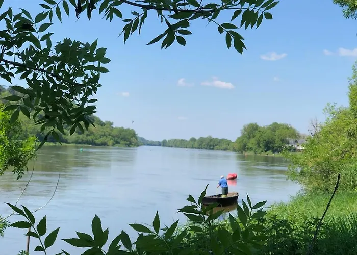 Spacieux Equipe A Proximite De La Loire 아파트